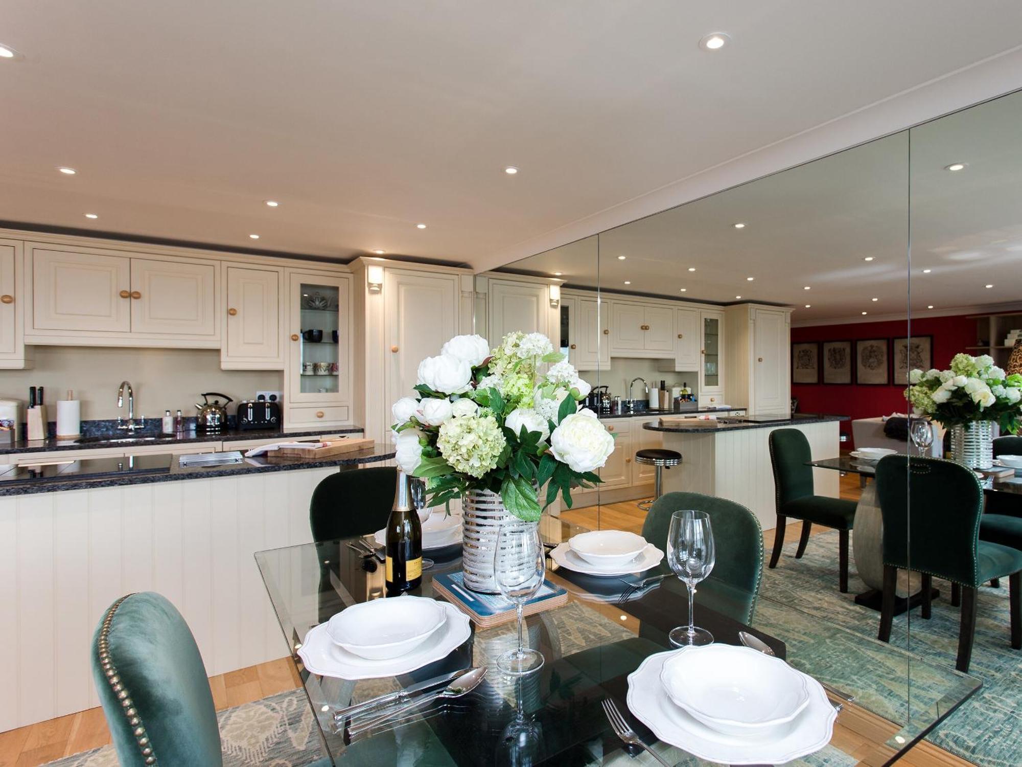 Solent View Apartment Каус Екстериор снимка