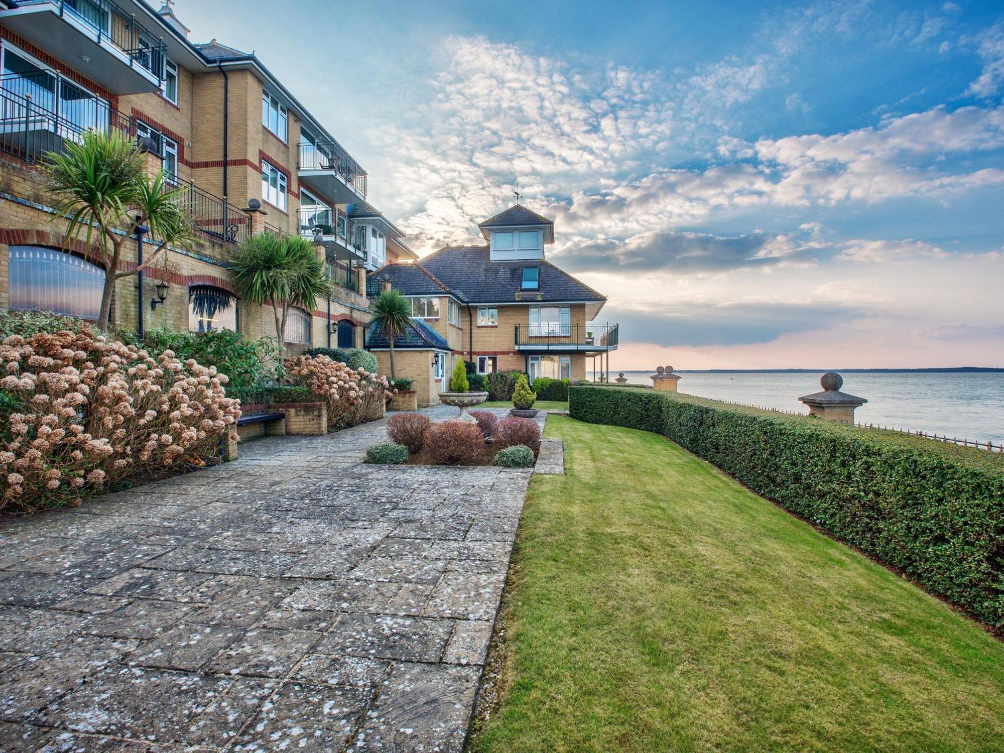 Solent View Apartment Каус Екстериор снимка